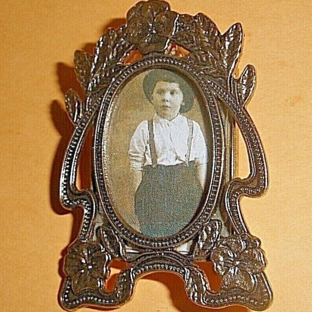 SOLD.  Vintage Art Nouveau/Craftsman Style Metal PICTURE FRAME Brooch by REO Co.